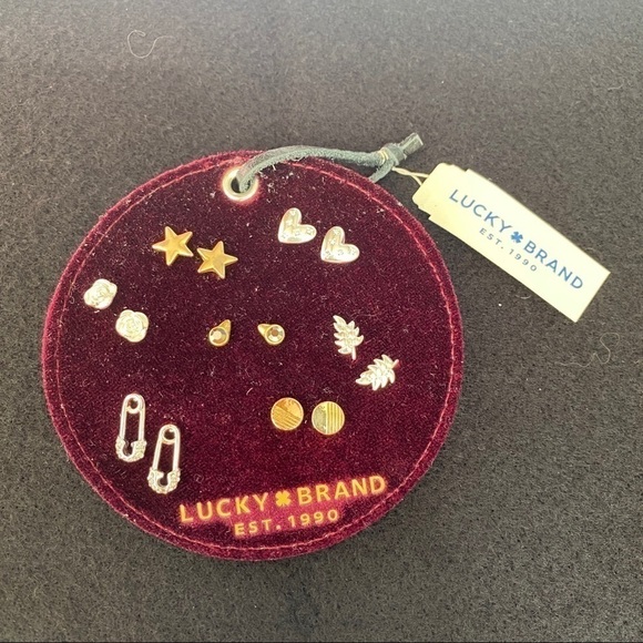 Lucky Brand set of 7 earrings - Picture 1 of 8